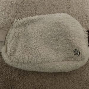 Lululemon Sherpa Everywhere Fleece Belt Bag In Natural Ivory/Trench